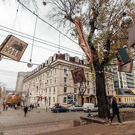 Cathedral Park And Pedestrian Zone Ultracentral Cozy Apartment In Chisináu Exterior foto